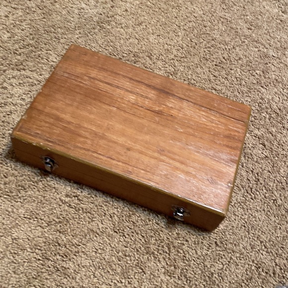 JULIE’S GEMS FLATWARE 19 PIECES with CASE - Picture 5 of 5